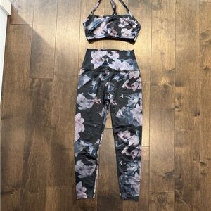 Beyond Yoga- Sports Bra and Leggings Set- Dark Floral
